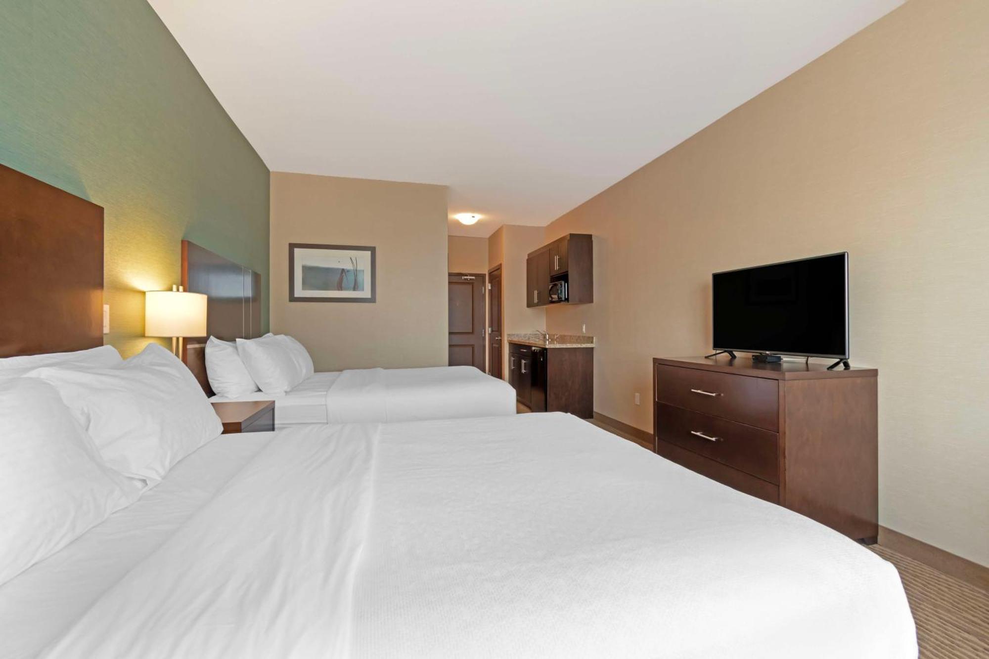 Best Western Plus Moosomin Hotel Exterior photo