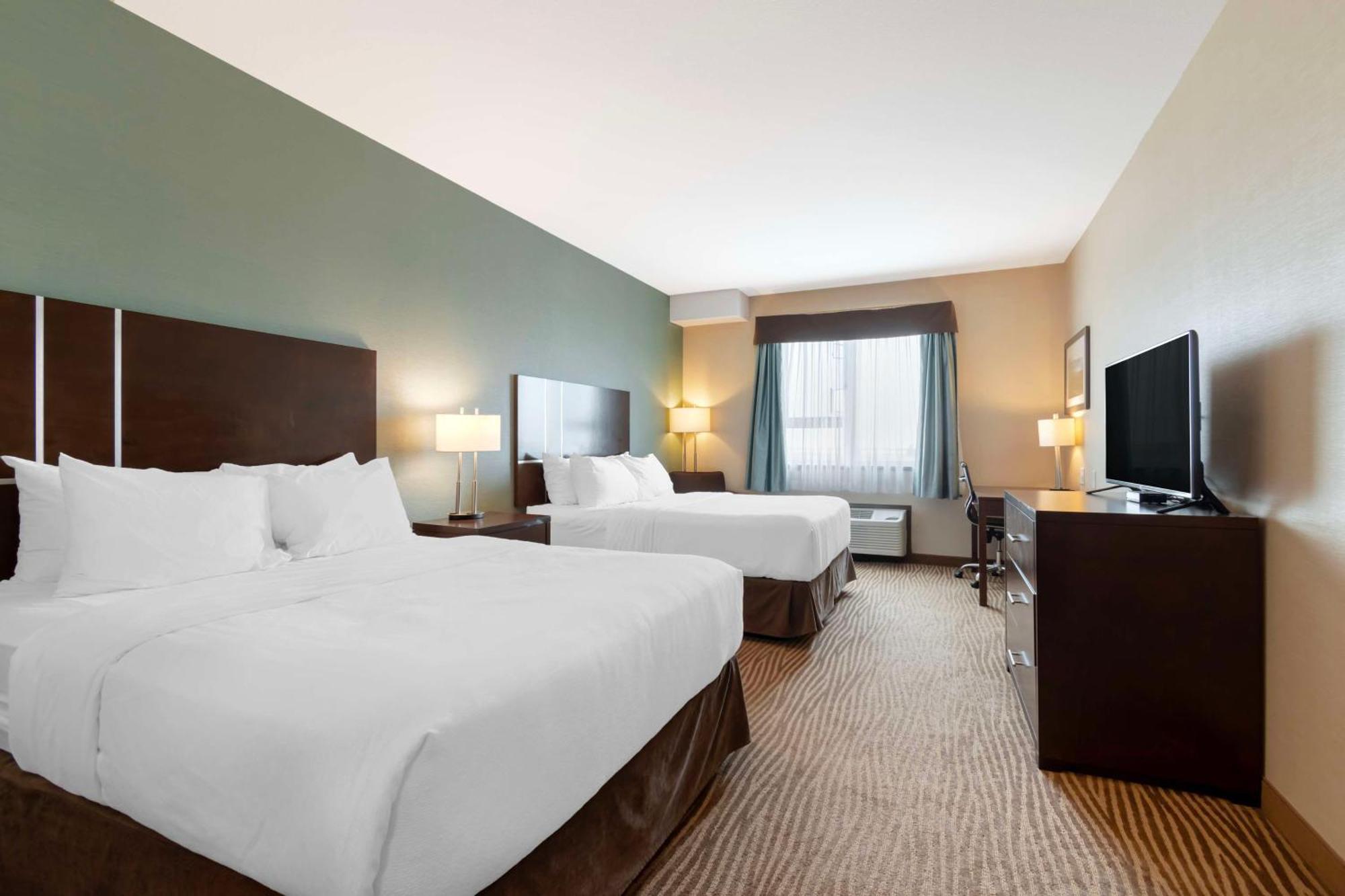 Best Western Plus Moosomin Hotel Exterior photo