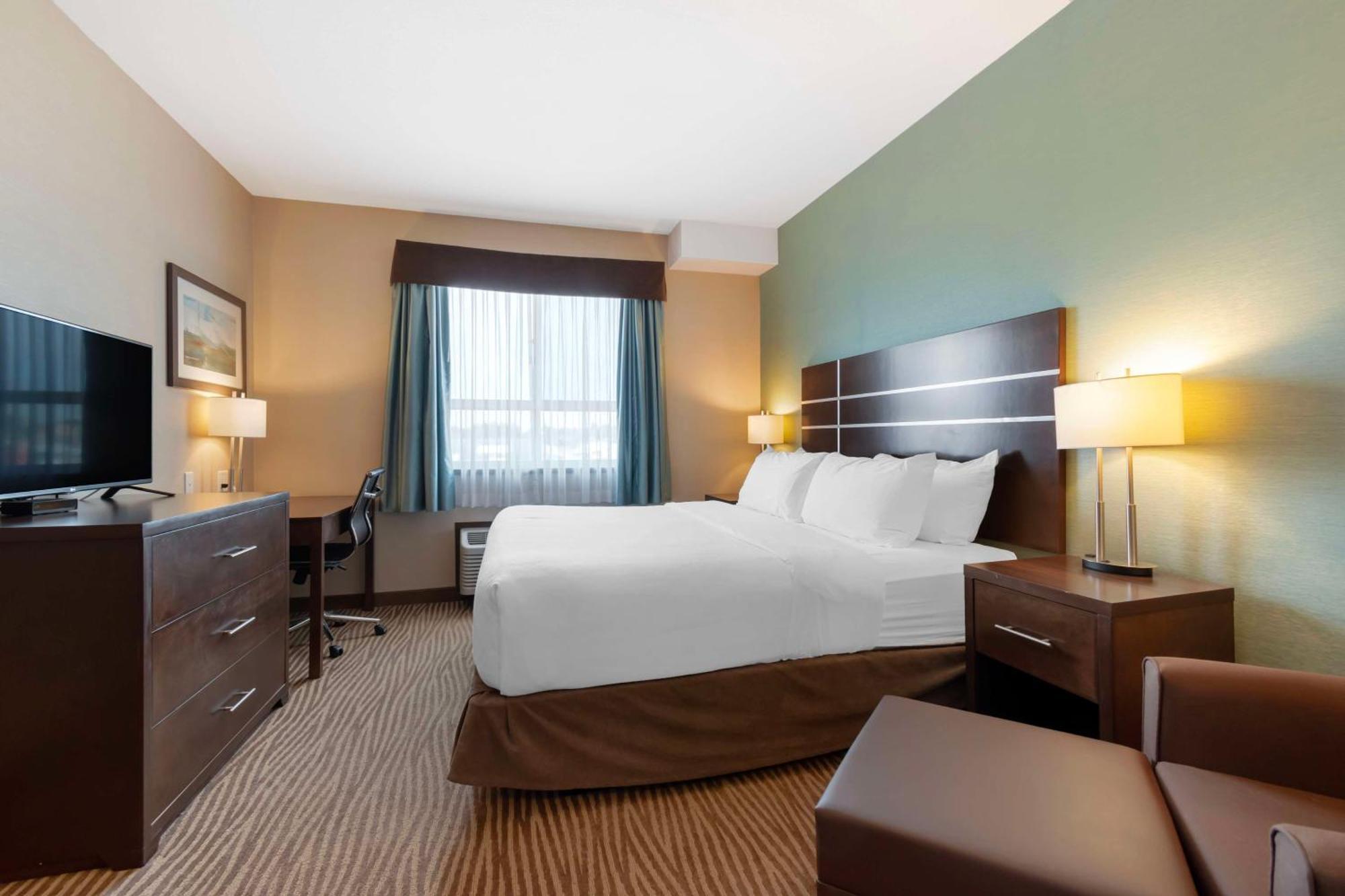 Best Western Plus Moosomin Hotel Exterior photo
