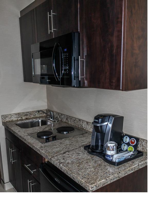 Best Western Plus Moosomin Hotel Room photo