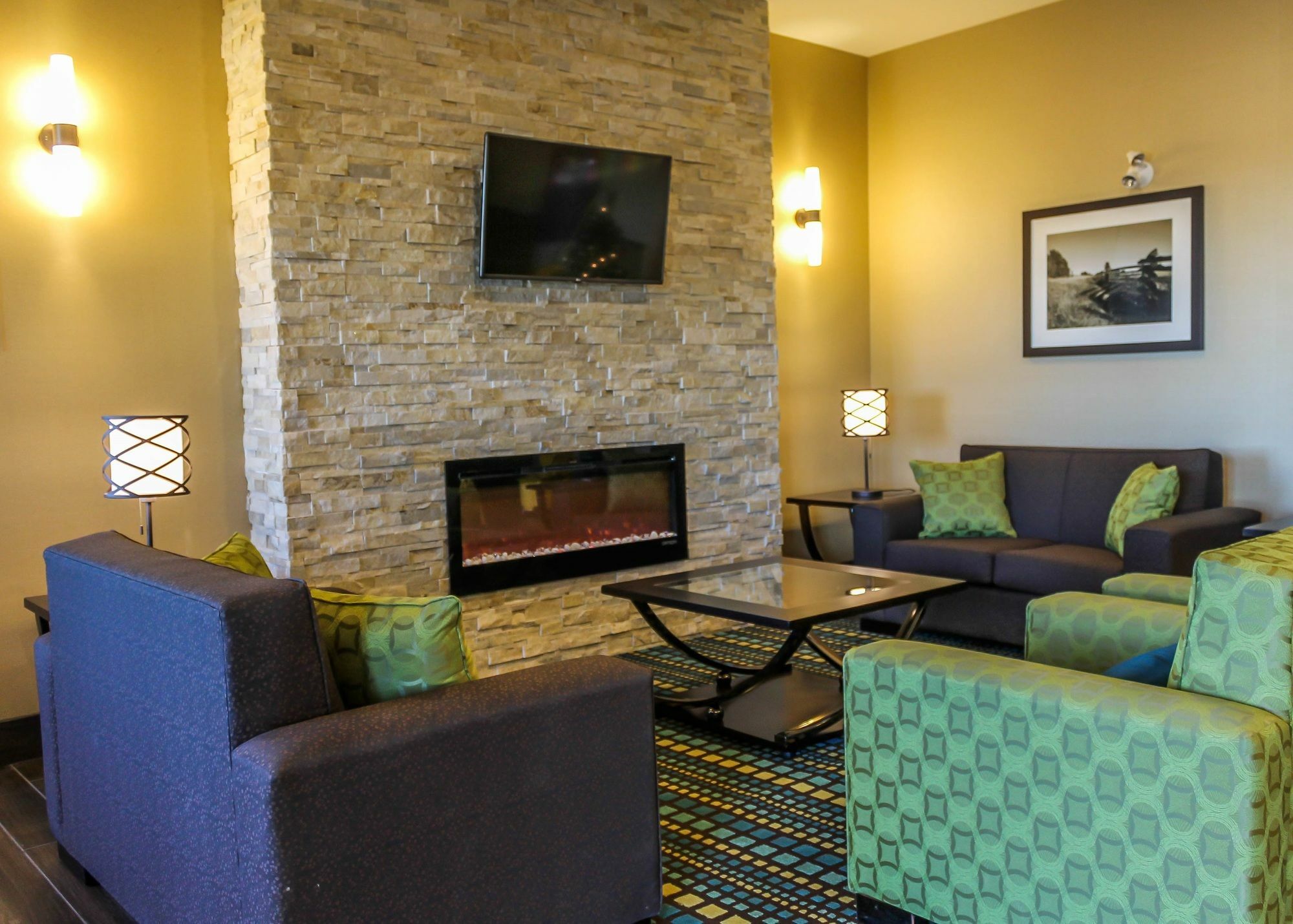 Best Western Plus Moosomin Hotel Exterior photo